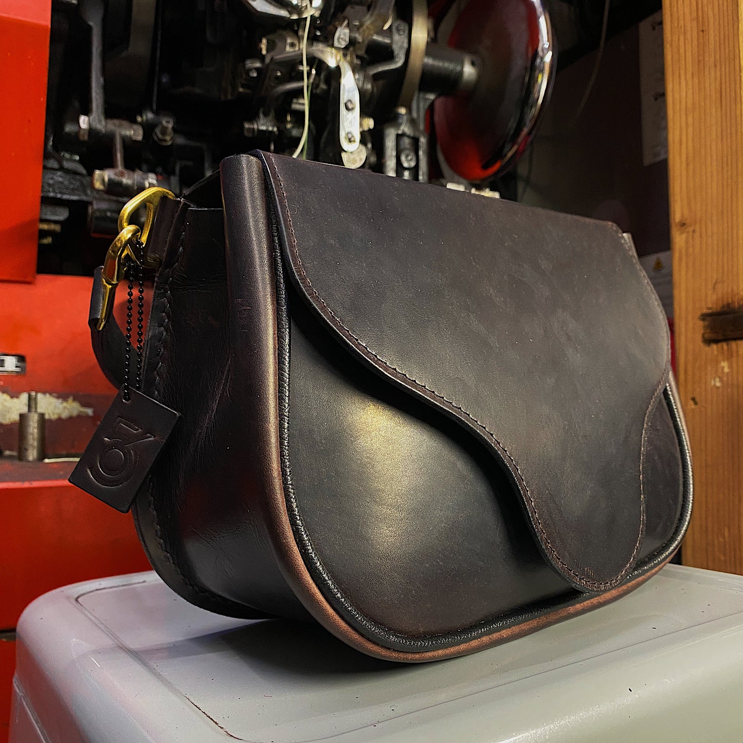 'Atelier 56' Simms Saddle Bag 'Cherry Cola'