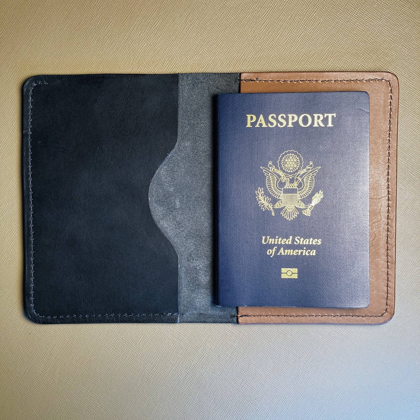 'Atelier 56' Leather Passport Holder